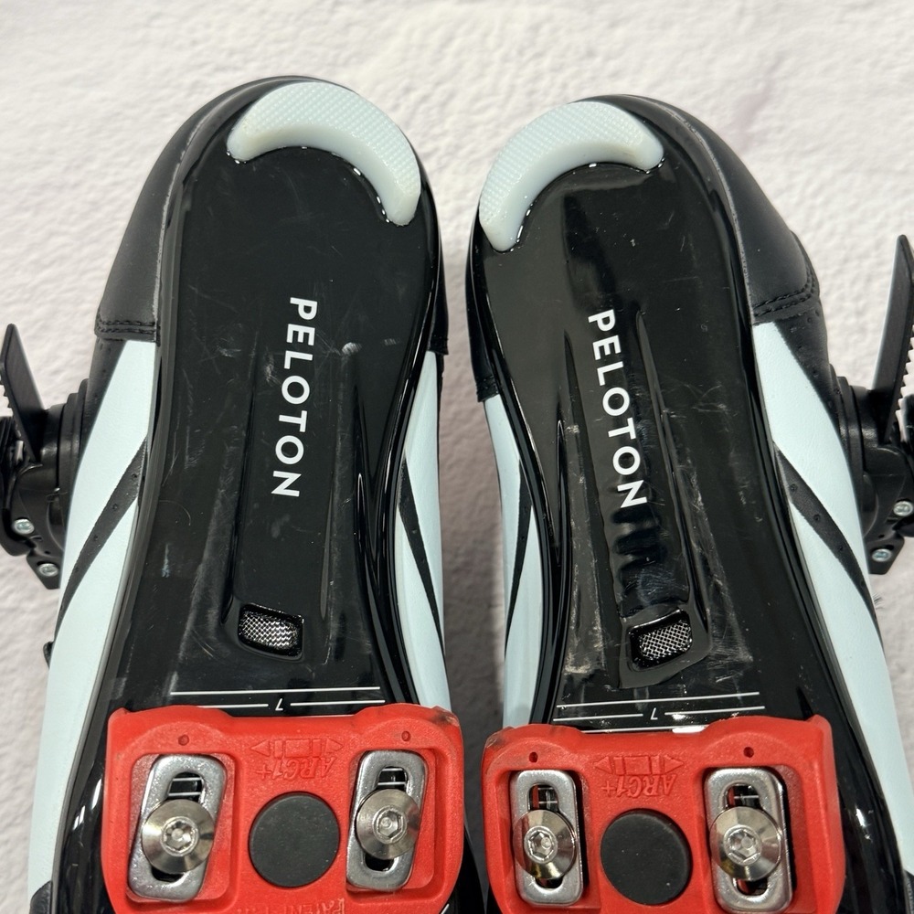 Peloton Bike Shoes Women's Size EU 37 US 6 Cycling Shoes Cleats Black - Picture 12 of 12